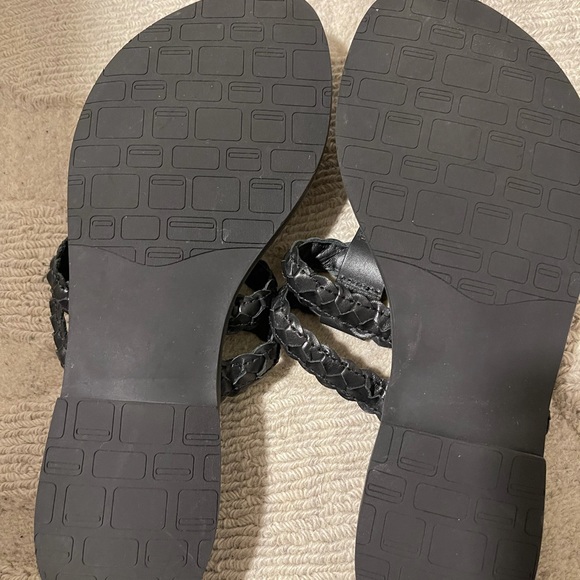 NWOT L.L. Bean Women’s Leather Sandals - SIZE 9 - Picture 4 of 5